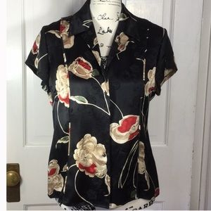 Jones New York 100% silk black floral top collared short sleeve size 10
